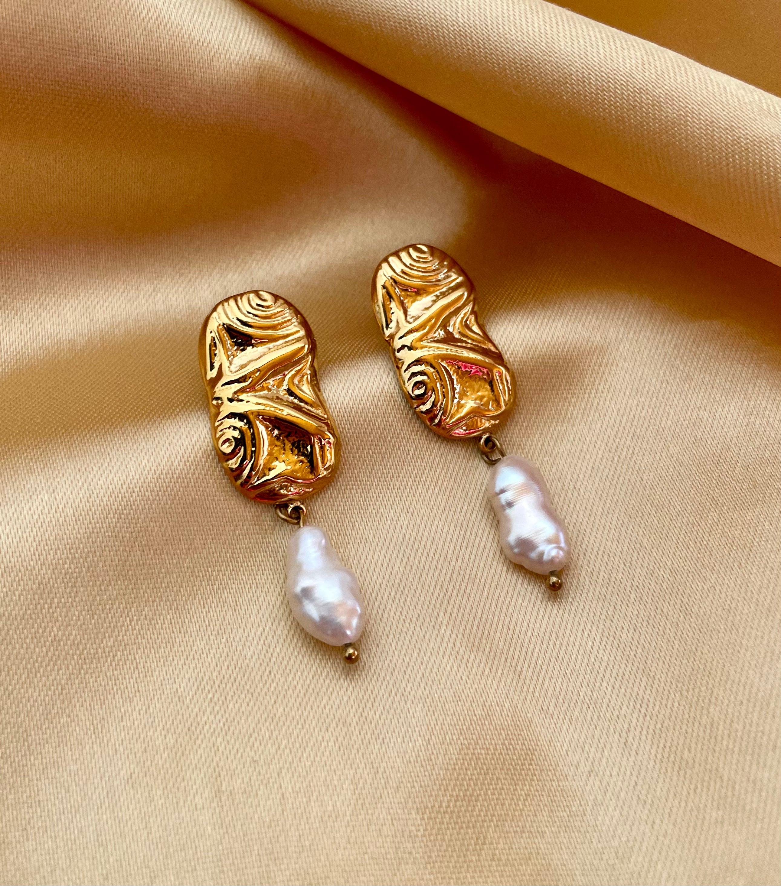 Earrings Aurora - Freshwater keshi pearl