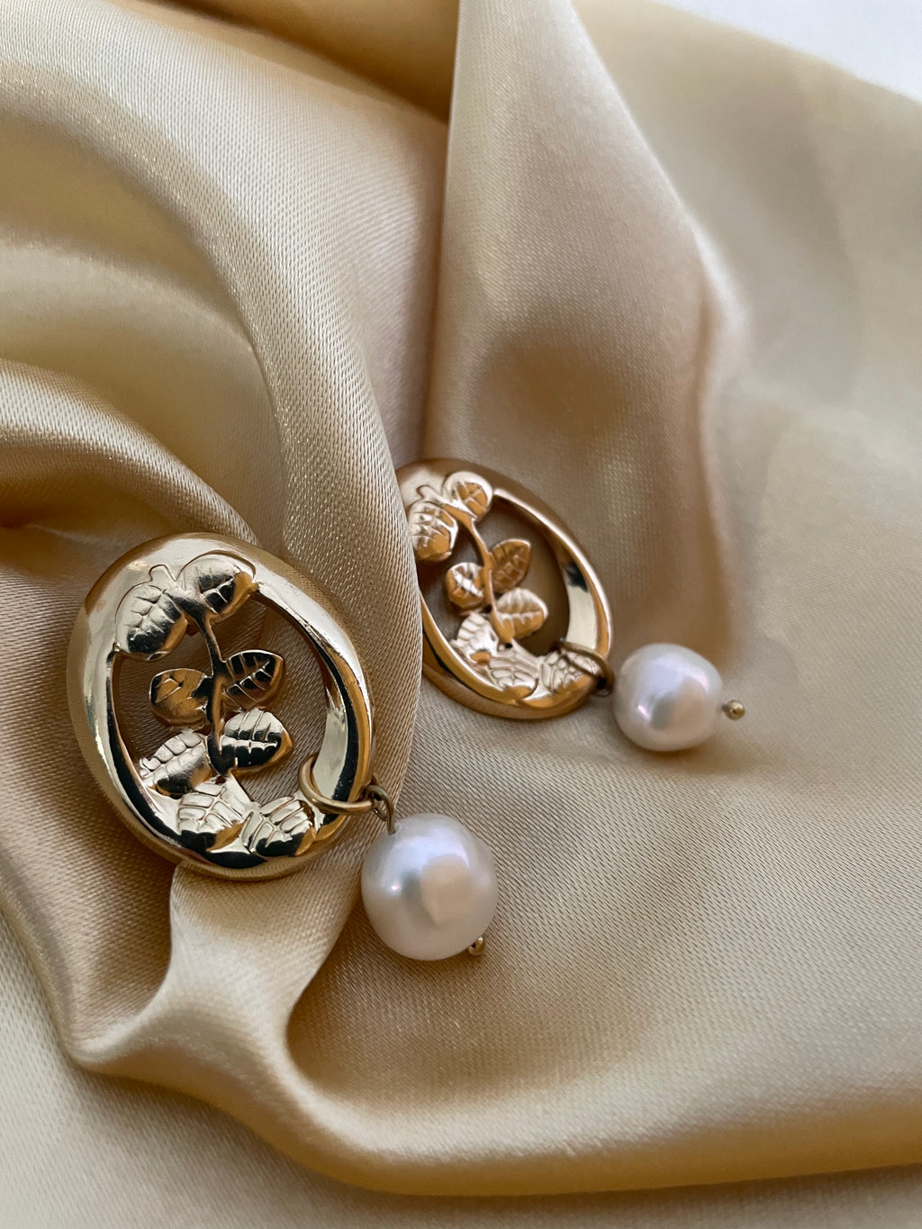 Earrings Mona - Baroque Freshwater Pearls