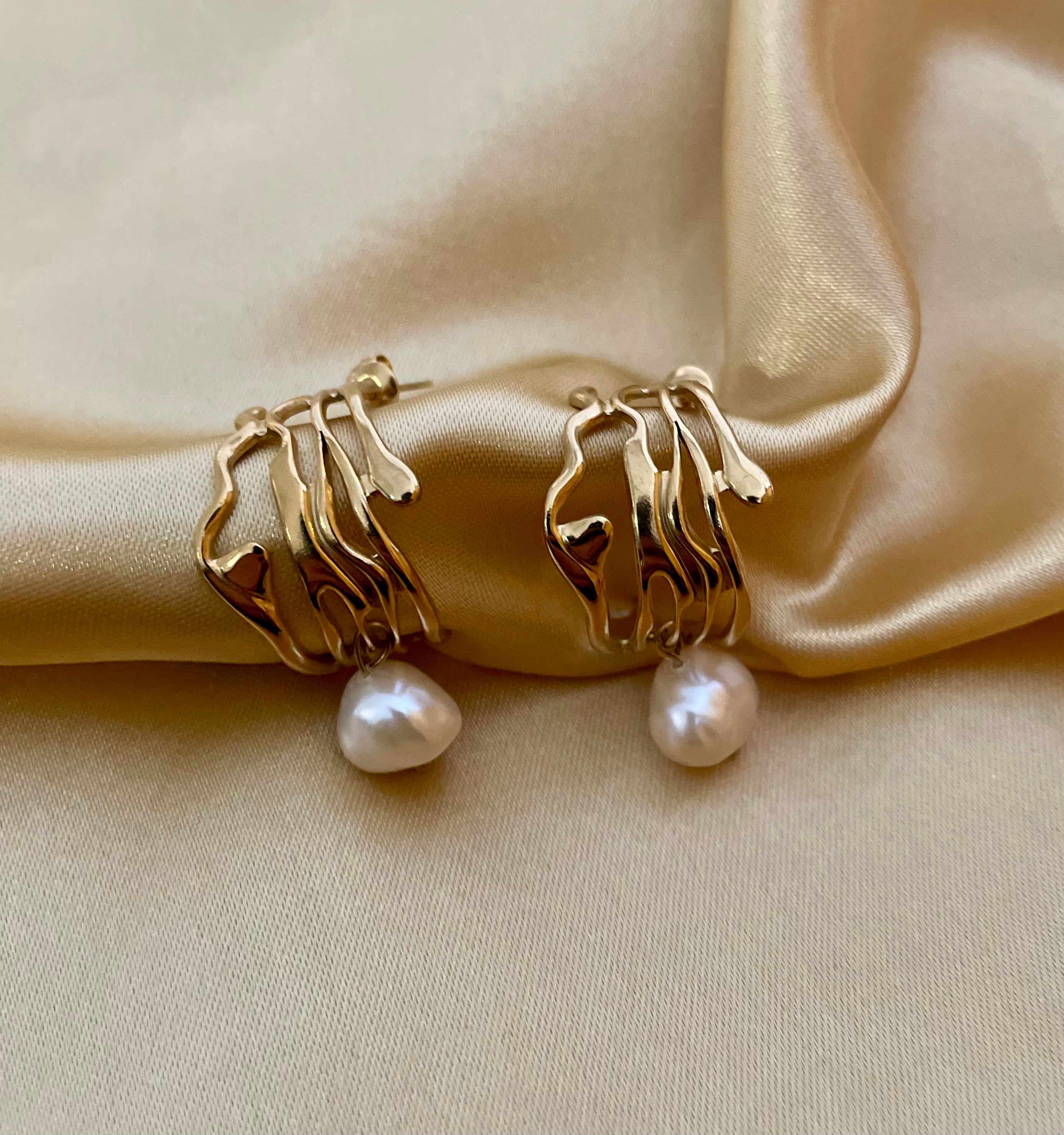 Earrings Atlanta - Freshwater Baroque Pearls